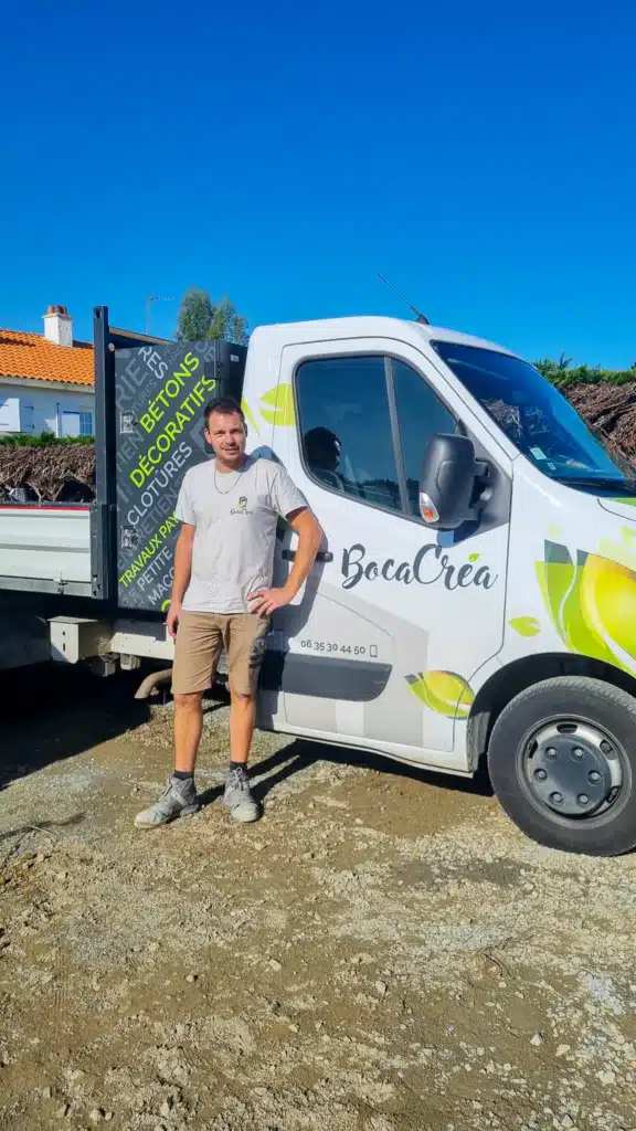 Contactez votre paysagiste BocaCréa pour la réalisation de vos terrasses, allées de jardin, clôtures et autres aménagements extérieurs. Profitez d’un devis personnalisé et d’un accompagnement professionnel. Julien à votre service!